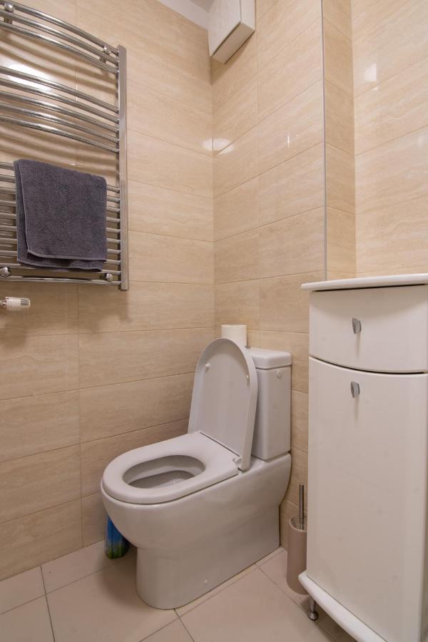 A Blok New Modern - Free Garage Parking, Comfortable, Quiet With A Park View Belgrado Exterior foto