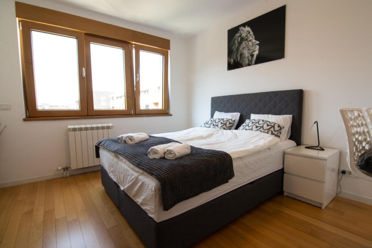 A Blok New Modern - Free Garage Parking, Comfortable, Quiet With A Park View Belgrado Exterior foto